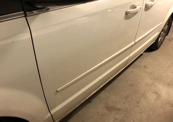 Chrysler Town &amp; Country cena 32999 przebieg: 119000, rok produkcji 2008 z Krajenka małe 436